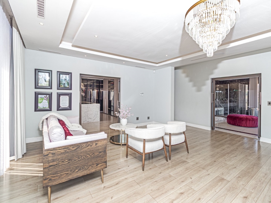 6 Bedroom Property for Sale in Birdwood Estate North West
